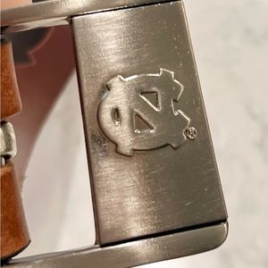 Leather distressed brown belt University North Carolina men's belt size 34.